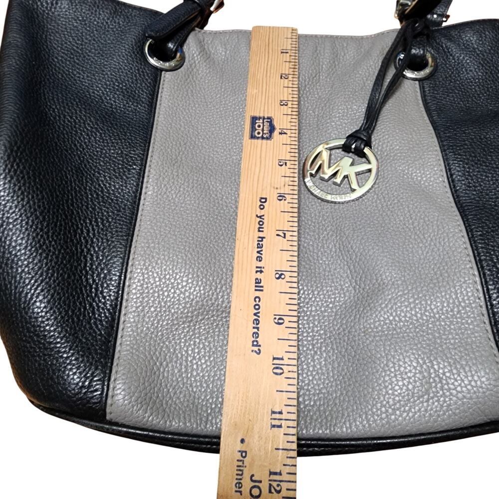 Michael Kors Jet Set Large Leather Tote Black Gray Pebbled Silver Accent 14x11x5 - Picture 13 of 16